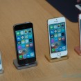 iPhone-SE03