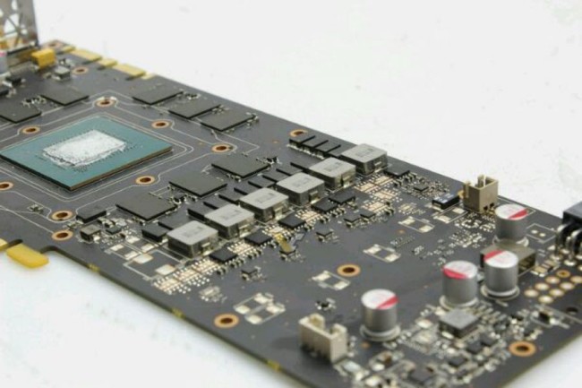 NVIDIA-GeForce-GTX-1080-PCB-4-900x600