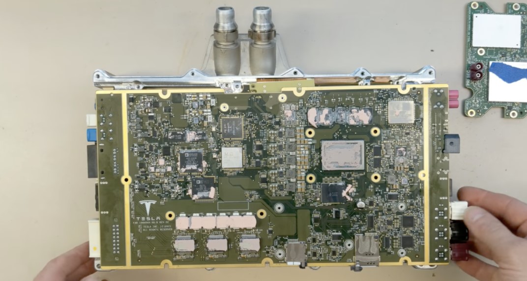 amd-tesla-2.jpg