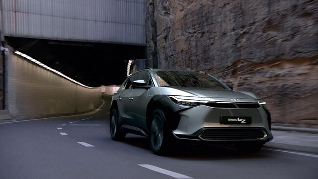 toyotaev4.jpg