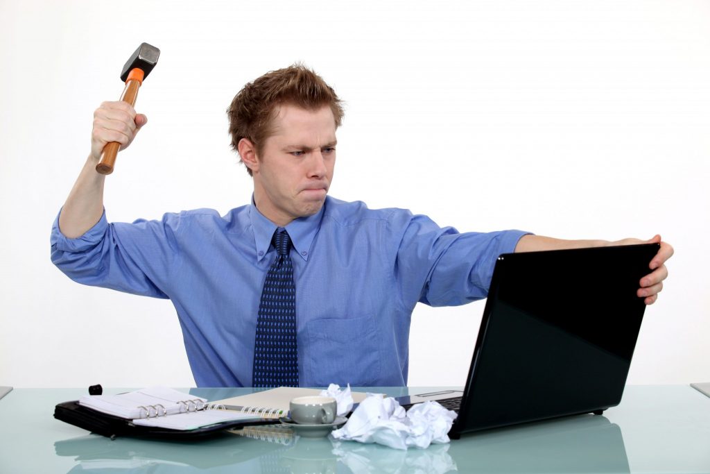 مشکل هنگ کردن سیستم - کلید کاربردی برای حل مشکل هنگ کردن ویندوز