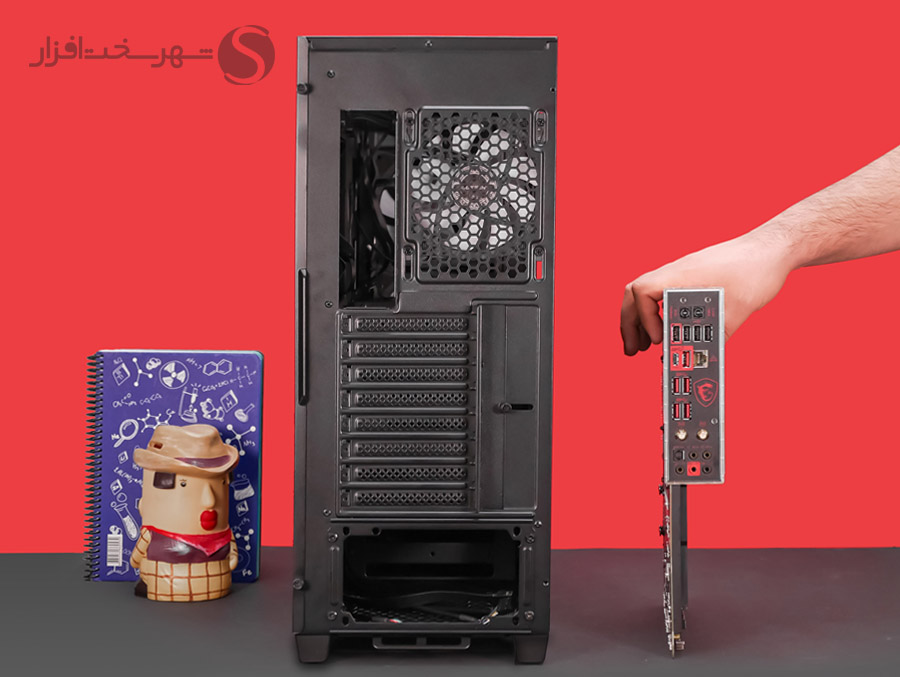 نمای پشت کیس G7