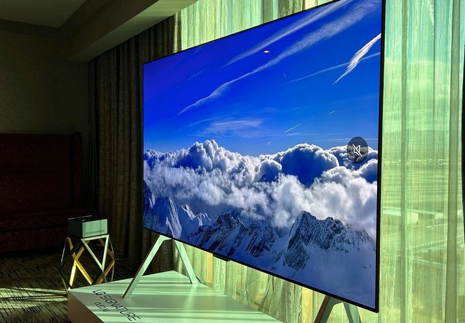 تلویزیون ال جی SIGNATURE OLED M با Zero Connect