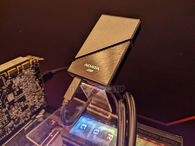 اس اس دی اکسترنال USB4 SE920 ای دیتا