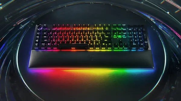 معرفی کی بورد BlackWidow V4 Pro ریزر