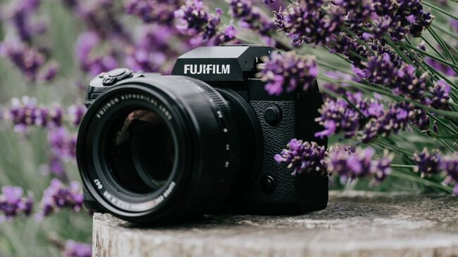 دوربین عکاسی Fujifilm X-H2 - بهترین دوربین دیجیتال با قیمت مناسب