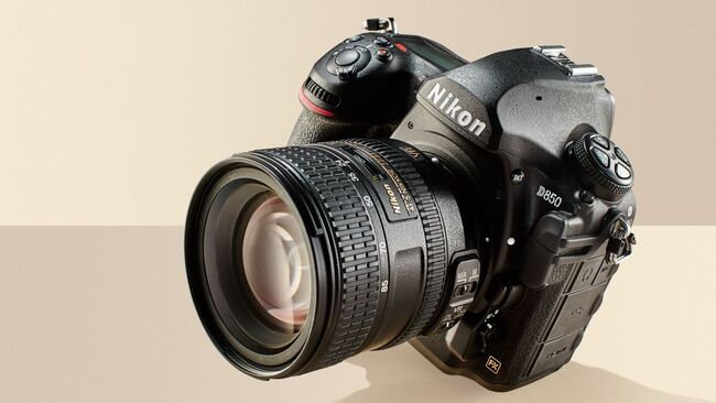 دوربین عکاسی Nikon D850 - بهترین دوربین های عکاسی دیجیتال کامپکت