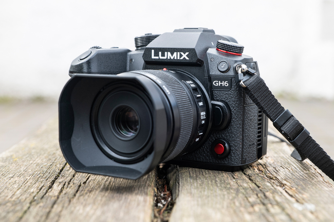 دوربین عکاسی Panasonic Lumix GH6 - بهترین دوربین عکاسی تا 20 میلیون