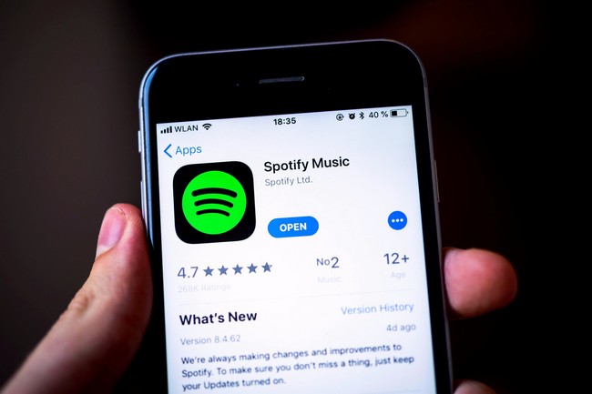 Spotify-apple-2.jpg