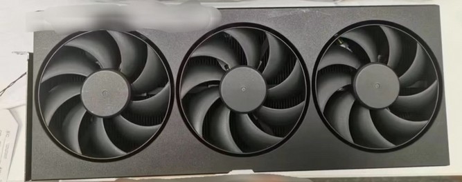 تصویر کارت گرافیک RTX 4090 Ti