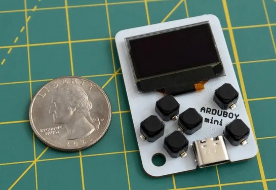  کوچک‌ترین کنسول دستی گیمینگ با نام Arduboy Mini