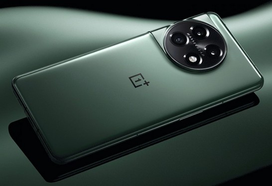 گوشی OnePlus 11 در رنگ سبز