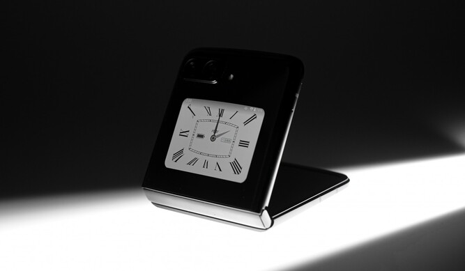 گوشی موتورولا razr 2022