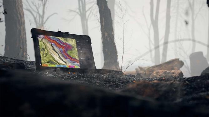 تبلت جان سخت Dell Latitude 7230 rugged extreme در شرایط جنگل