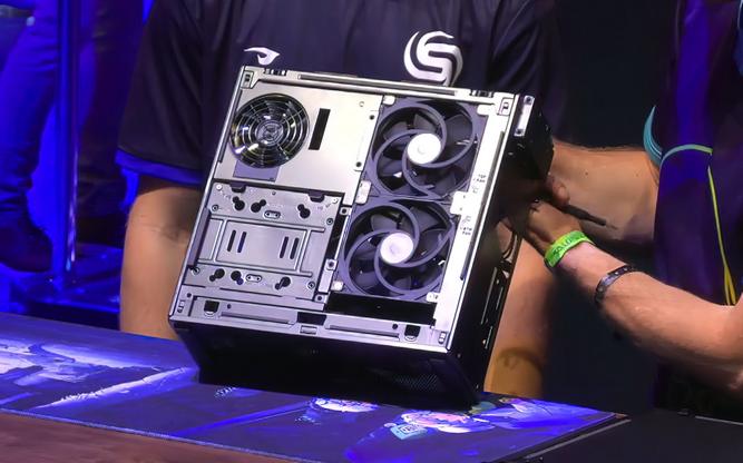 کیس مینی کامپیوتر گیمینگ nuc 13 extreme اینتل