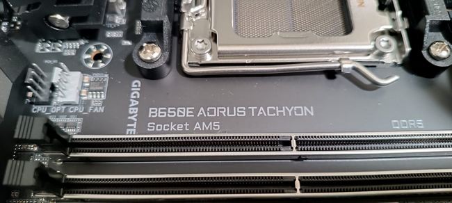 تصاویر مادربرد AORUS B650E Tachyon