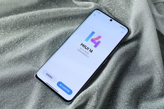 رابط کاربری MIUI 14