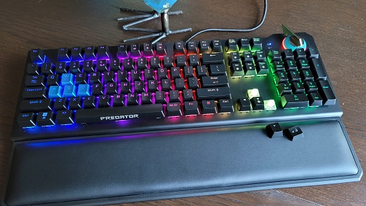 کیبورد مکانیکال ایسر Predator Aethon 700