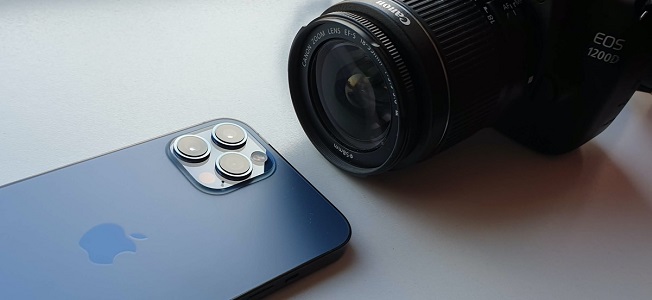 عکاسی با دوربین یا موبایل