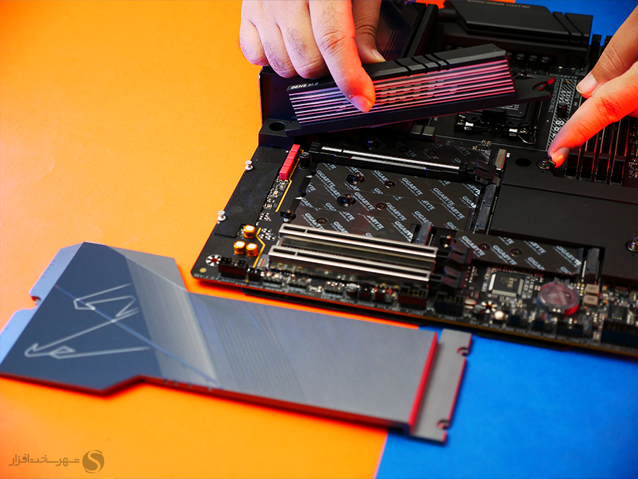 z790-aorus-masterx-m2-slots.jpg