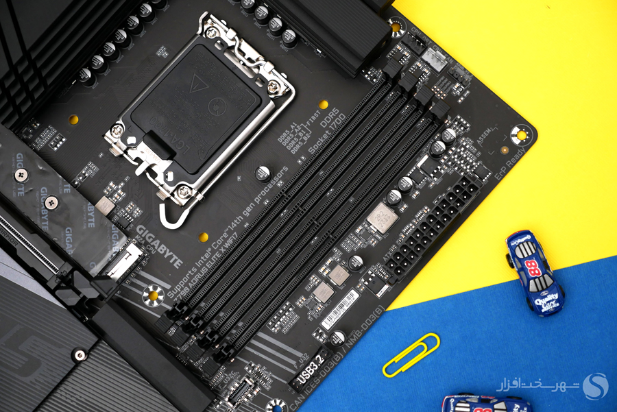 Gigabyte_Z790_Aorus_Elite_X_Motherboard_ram-slots.jpg
