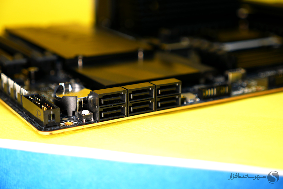 Gigabyte_Z790_Aorus_Elite_X_Motherboard_sata.jpg
