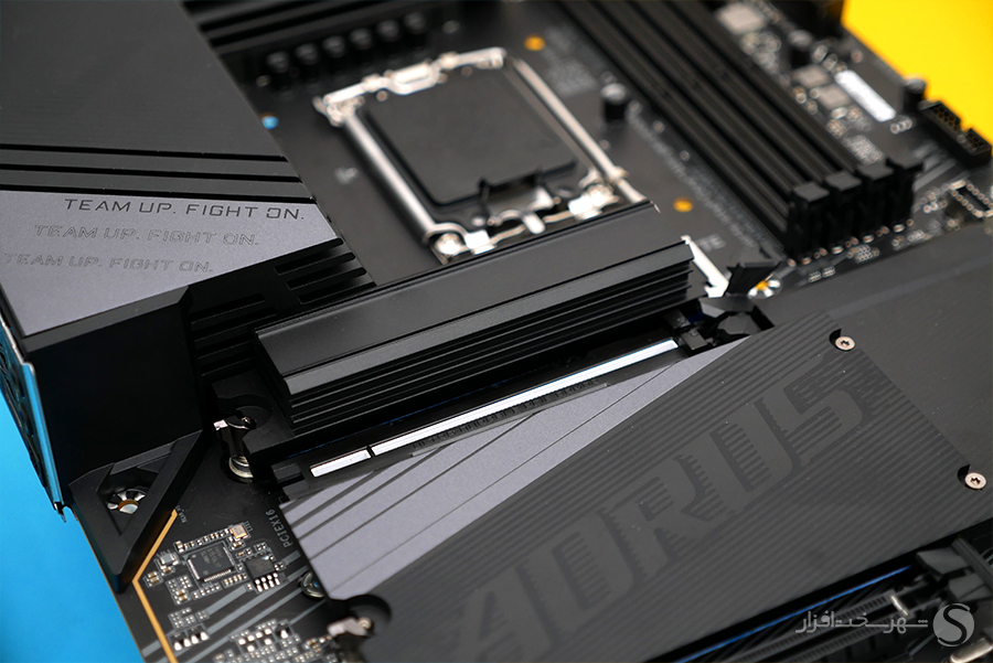 gigabyte-z790-aorus-elite-x-ez-latch.jpg