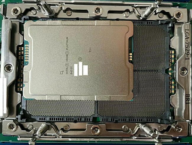سوکت LGA 7529 اینتل