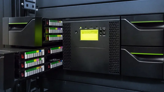 نوار مغناطیسی 50 ترابایتیIBM 