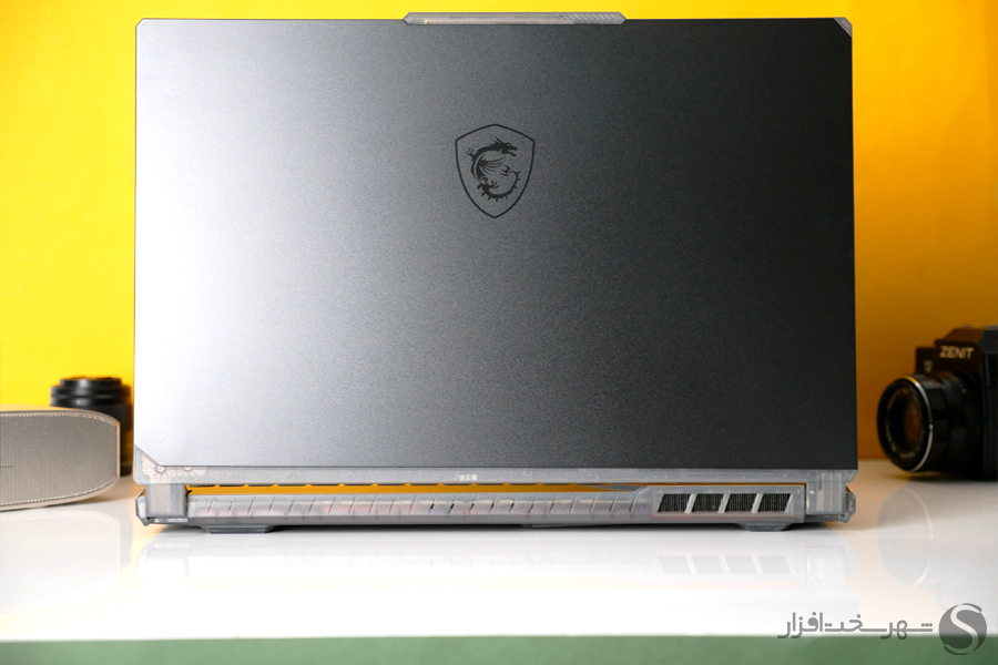 MSI-Cyborg-43-x900.jpg