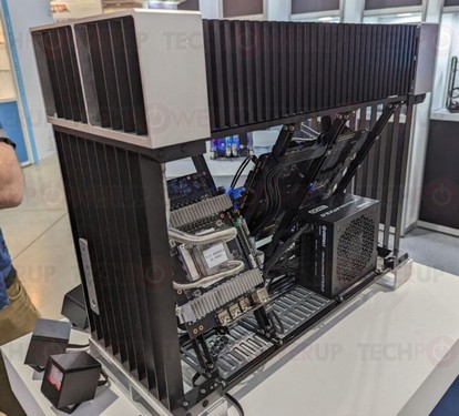 مشخصات کیس گیمینگ بدون فن SG10