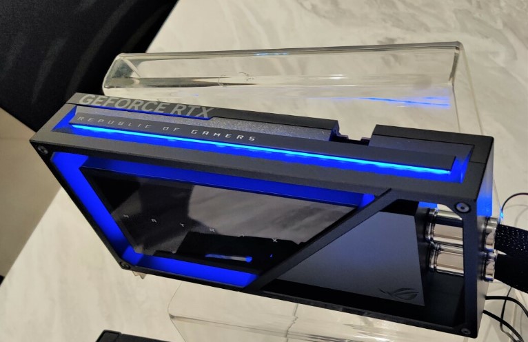 کارت گرافیک ROG Matrix GeForce RTX 4090 از نمای نزدیک