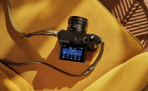 مشخصات دوربین Leica Q3