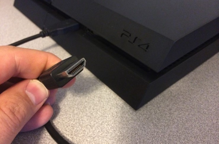 اتصال کابل HDMI به پی اس 4