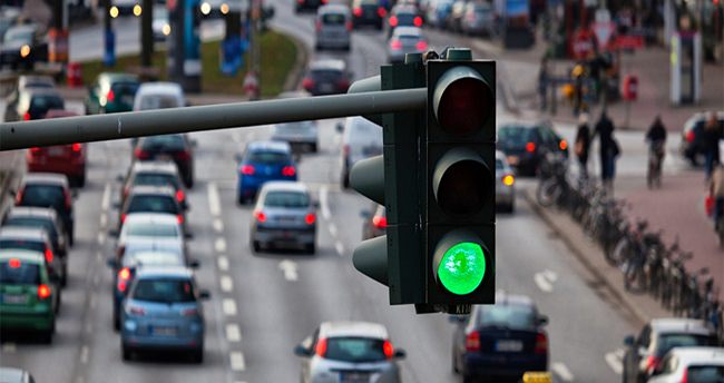 پروژه Green Light گوگل برای رفع ترافیک و گازهای گلخانهای به کمک ما میآید