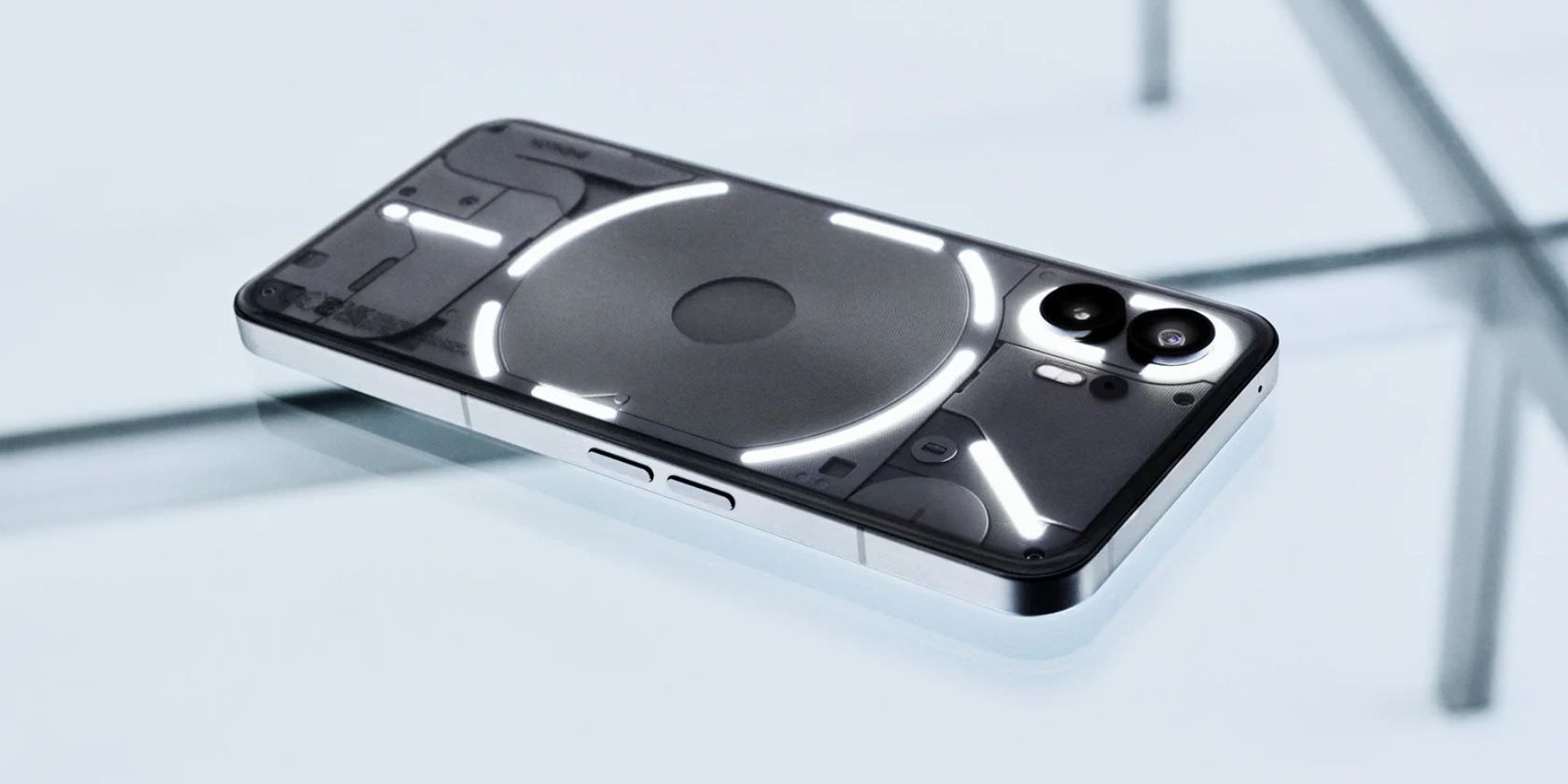 گوشی میان‌رده Nothing Phone 2a