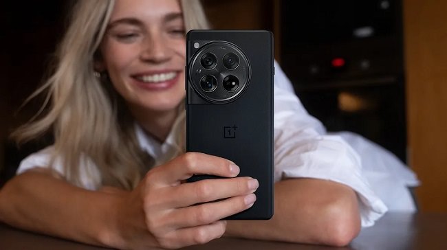 گوشی پرچمدار OnePlus 12 عرضه شد