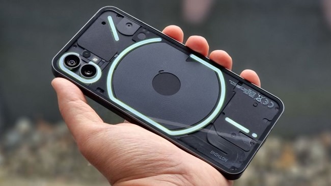 گوشی میان‌رده Nothing Phone (2a) 