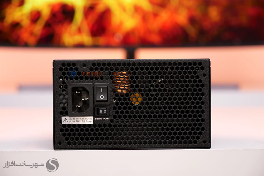 Green-Edge-1300W-PSU-x900-09.jpg