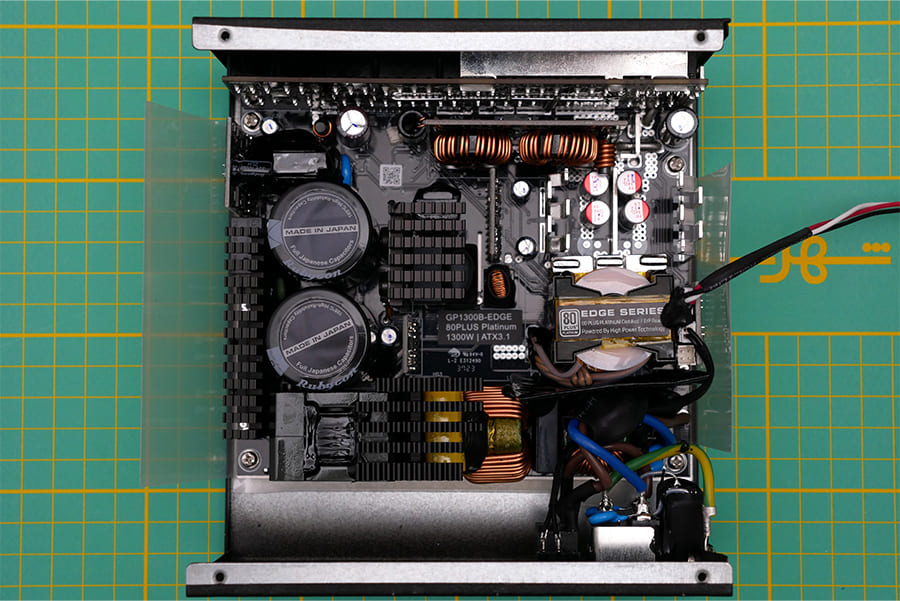 Green-Edge-1300W-PSU-x900-18.jpg