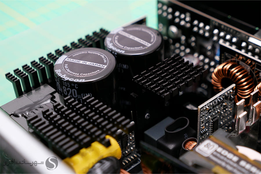 Green-Edge-1300W-PSU-x900-30.jpg