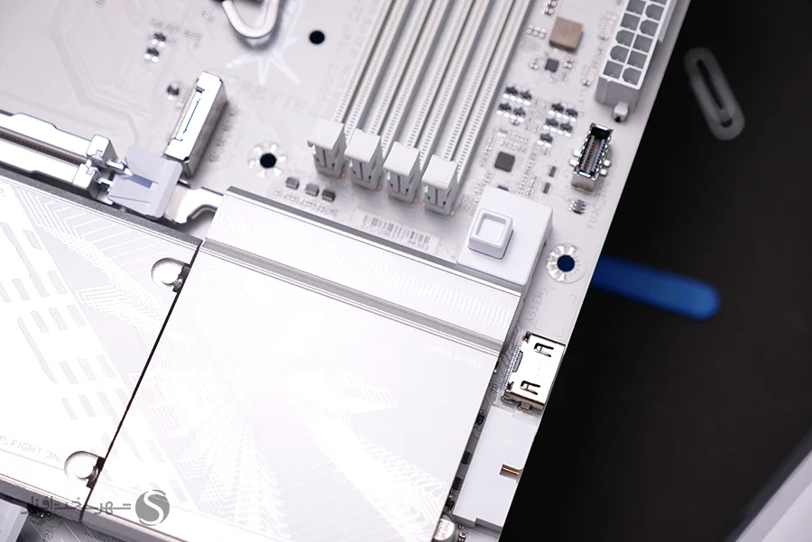 بررسی مادربرد گیگابایت B860 Aorus Elite WiFi7 ICE