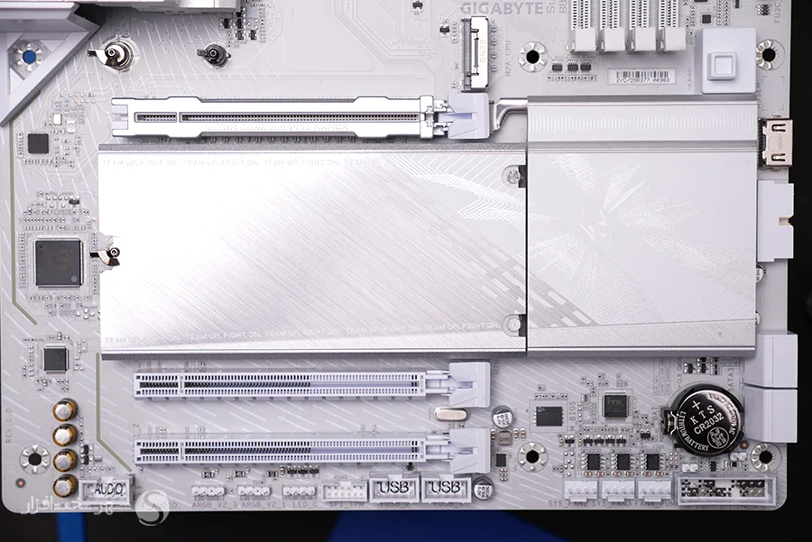 بررسی مادربرد گیگابایت B860 Aorus Elite WiFi7 ICE