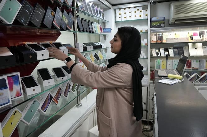ممنوعیت واردات آیفون