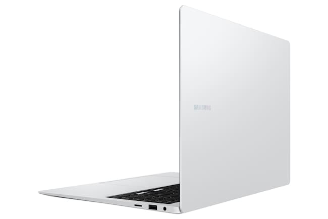 galaxy_book5_pro-2.jpg