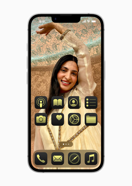 نرم افزار آیفون 16e