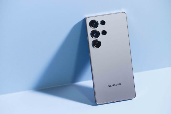 001-product-galaxy-s25ultra-titaniumsilverblue.jpg