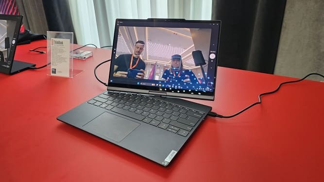 معرفی لپ تاپ Auto Twist AI PC با نمایشگر متحرک و موتوری