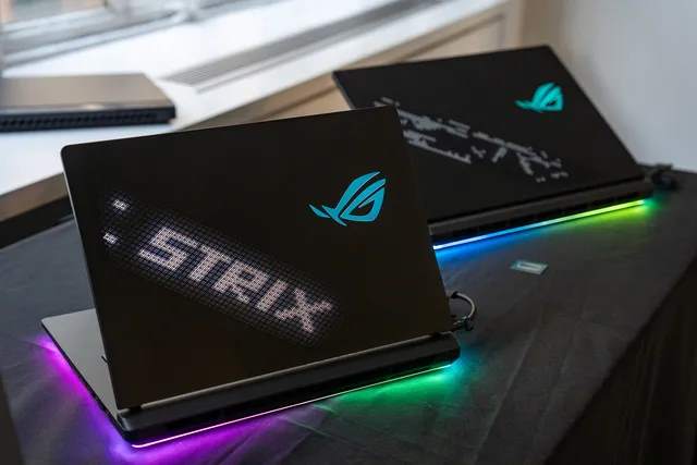 CES_2025_Asus_ROG_Strix_Scar_laptop_ADiBenedetto_0001.jpg