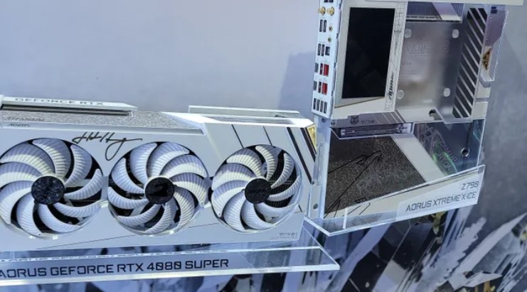 مادربرد Aorus Xtreme X Ice Z790 گیگابایت